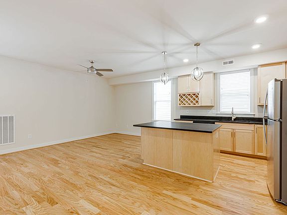 3rd image of 1113 N 32nd St #1