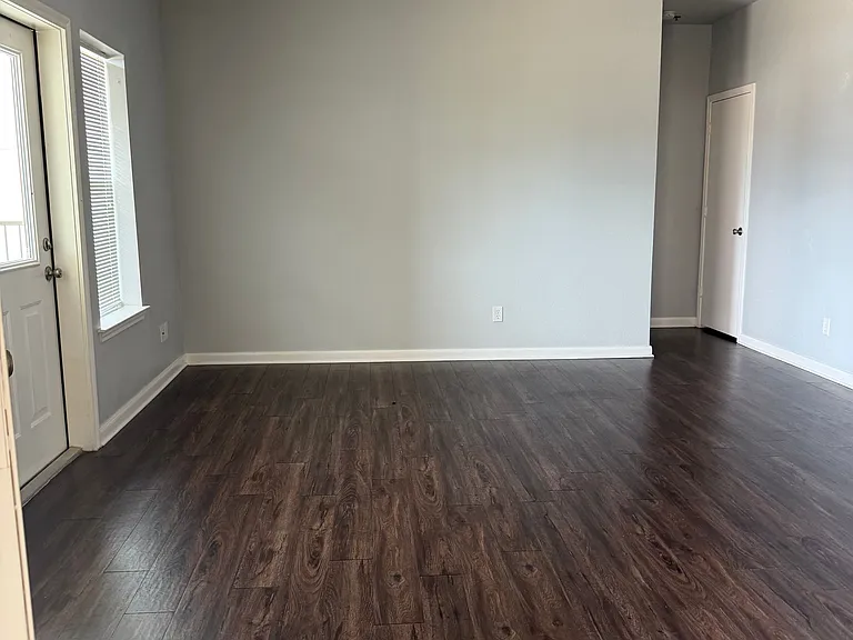 City Center Apartment Homes — Photo 9