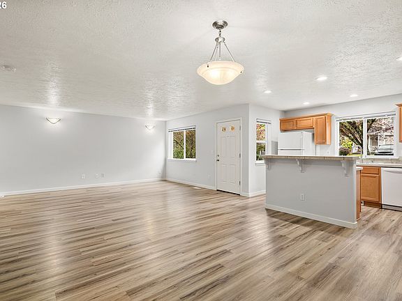 3rd image of 38800 Cascadia Village Dr