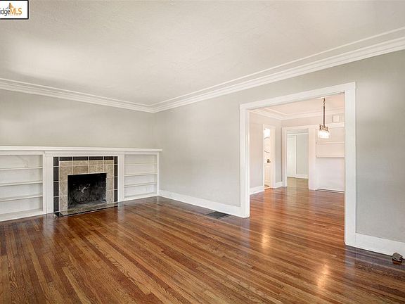 5th image of 2452 Humboldt Ave