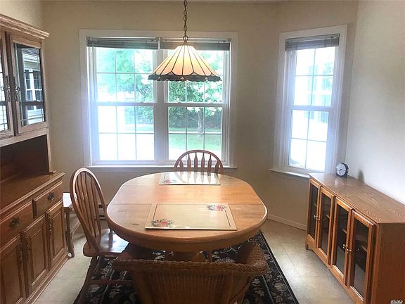 5th image of 63 Revere Dr