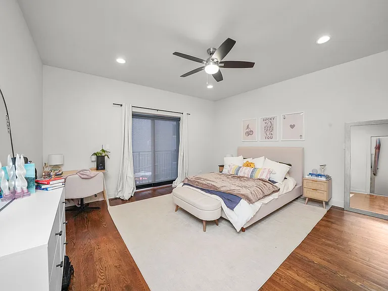 Legacy Apartments — Photo 8