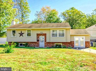 1600 Holly Pkwy, Williamstown, NJ 08094