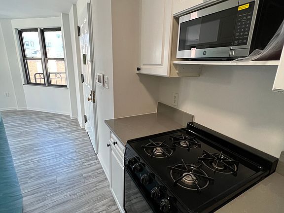 3rd image of 399 Atlantic Ave APT 4C