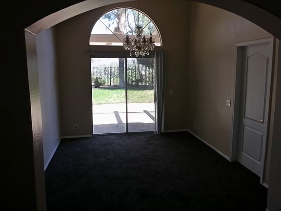 4th image of 719 Cleghorn Dr