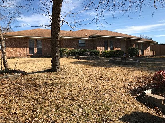 2nd image of 806 Cherlyne Ct