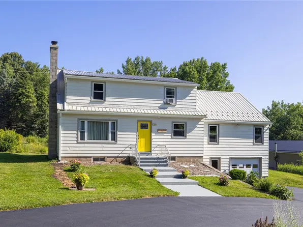 3035 Sherwood Rd, Palmyra, NY 14522