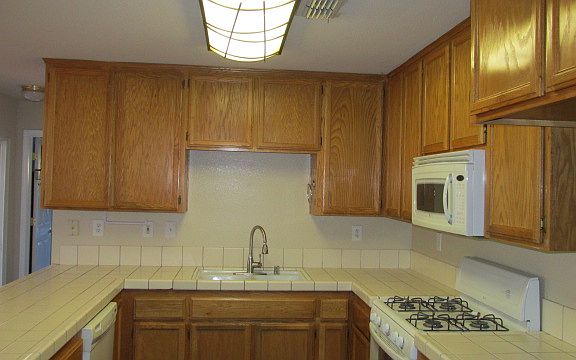 4th image of 3013 Courtside Dr