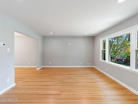 5th image of 1606 Vivian Ln