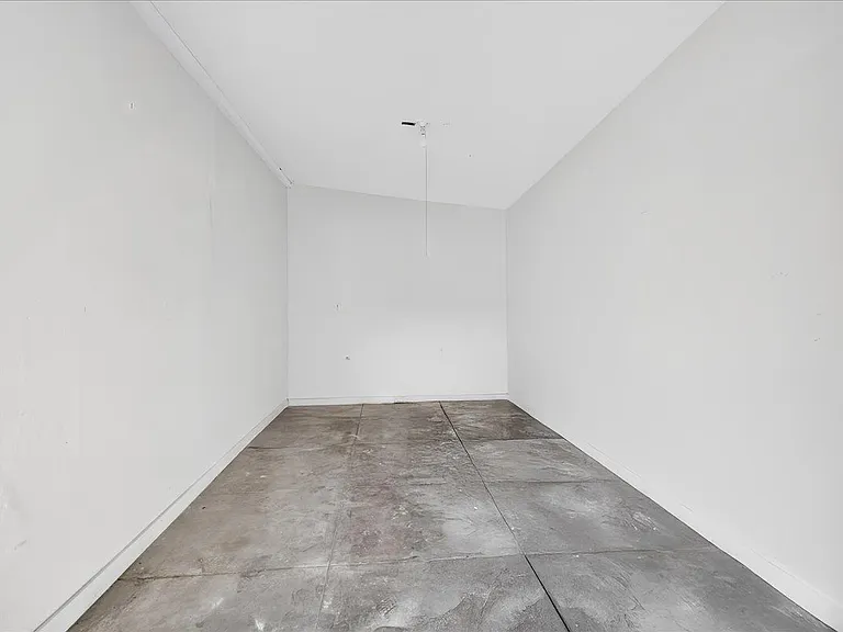 4859 W 12th St — Photo 29