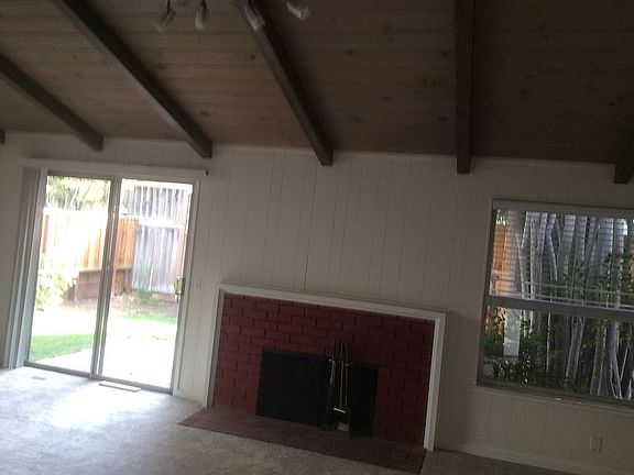 4th image of 22392 Salem Ave