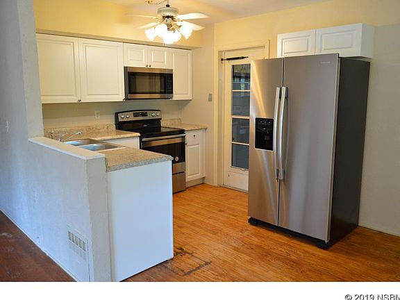 5th image of 628 N Duss St