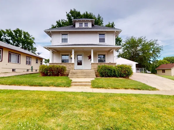 320 S 10th St, Cherokee, IA 51012