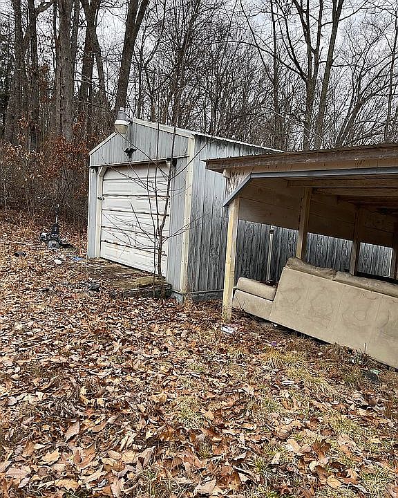 2nd image of 3276 Bud Mountain Rd