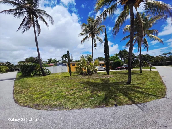 31 NE 27th Dr, Fort Lauderdale, FL 33334