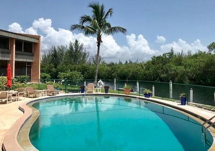 Rock Dove heated pool and hot tub.