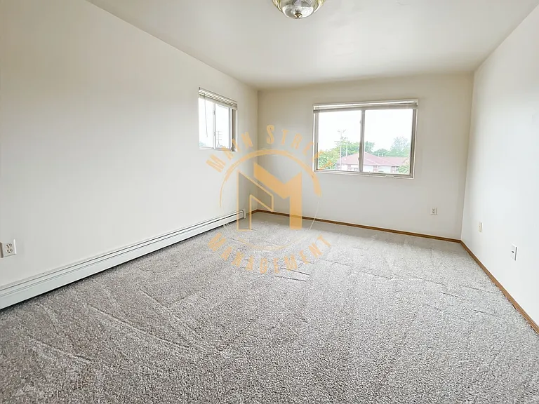 417 Pecor St — Photo 9
