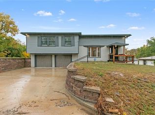 3364 N 49th Dr, Kansas City, KS 66104