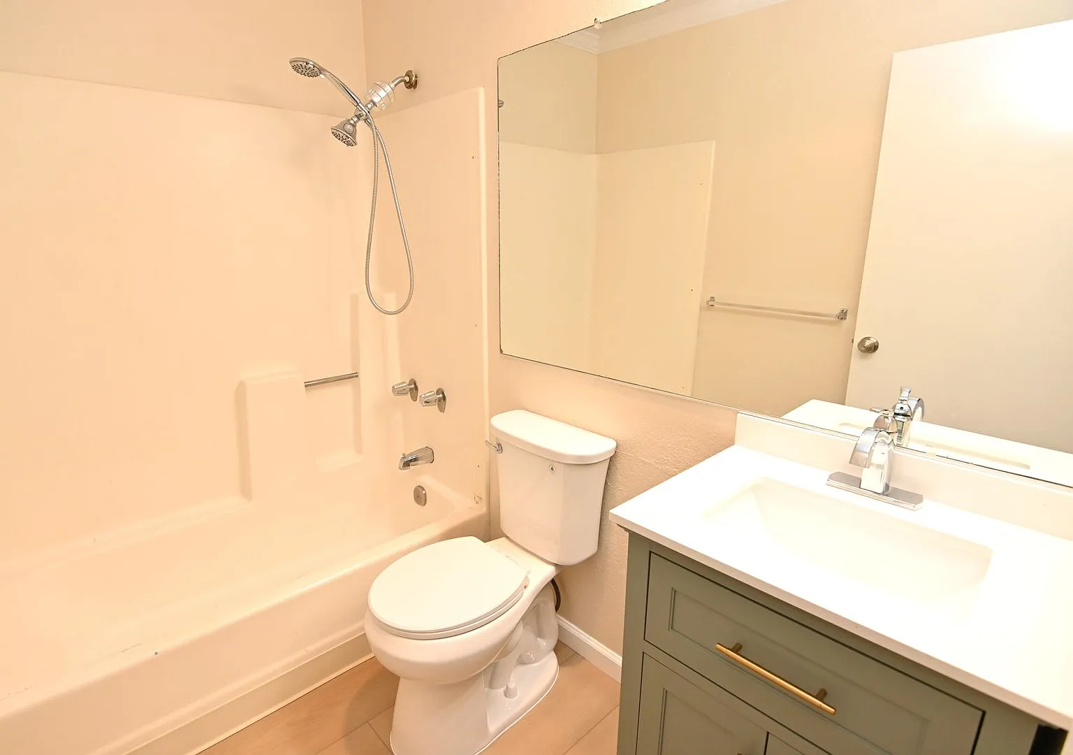 Beautiful & Serene end unit condo with Spacious LOFT - 1034 Summermist Ct, San Jose CA — Photo 4
