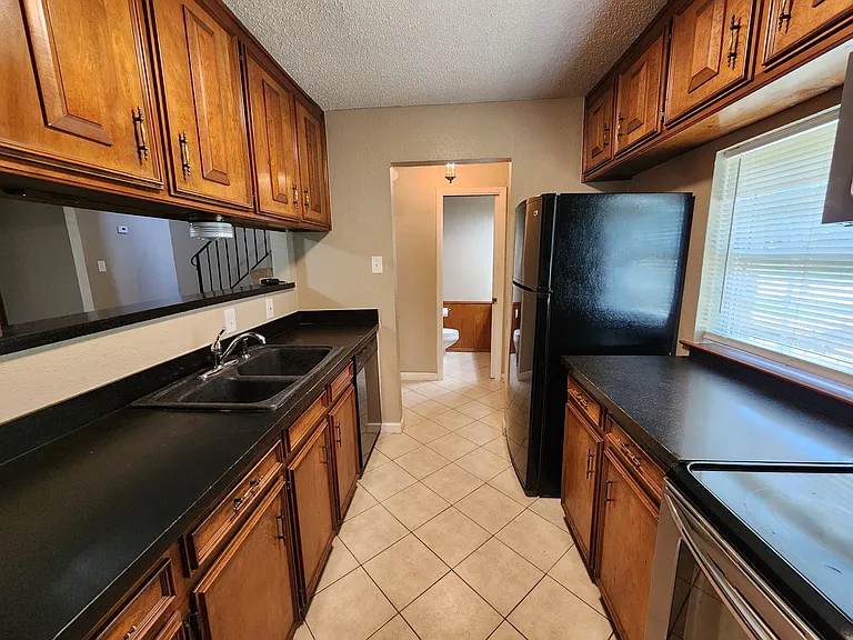 7604 Bridges Ave #B — Photo 6