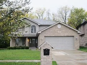 18614 Maple Ave photo 1