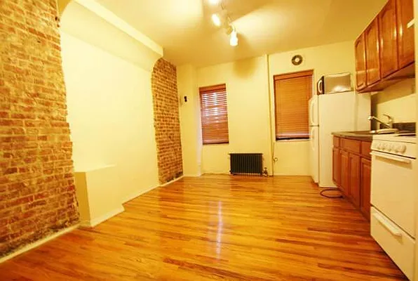 Rented by Aventana | media 6