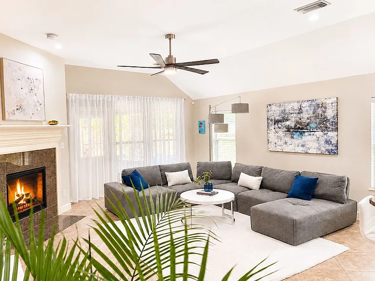 18315 W Williams Bend Dr — Photo 2