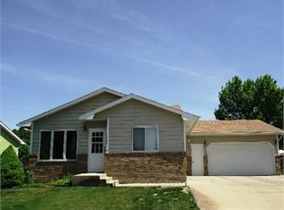 800 Cherry Dr, Pierre, SD 57501