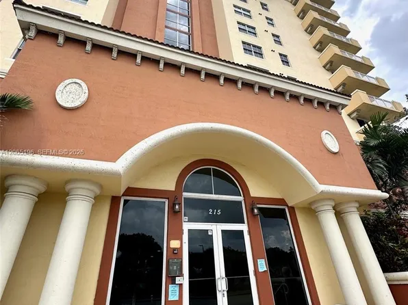 215 SW 42nd Ave APT 401, Miami, FL 33134