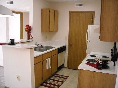 4th image of 4641 Barrington Club Dr
