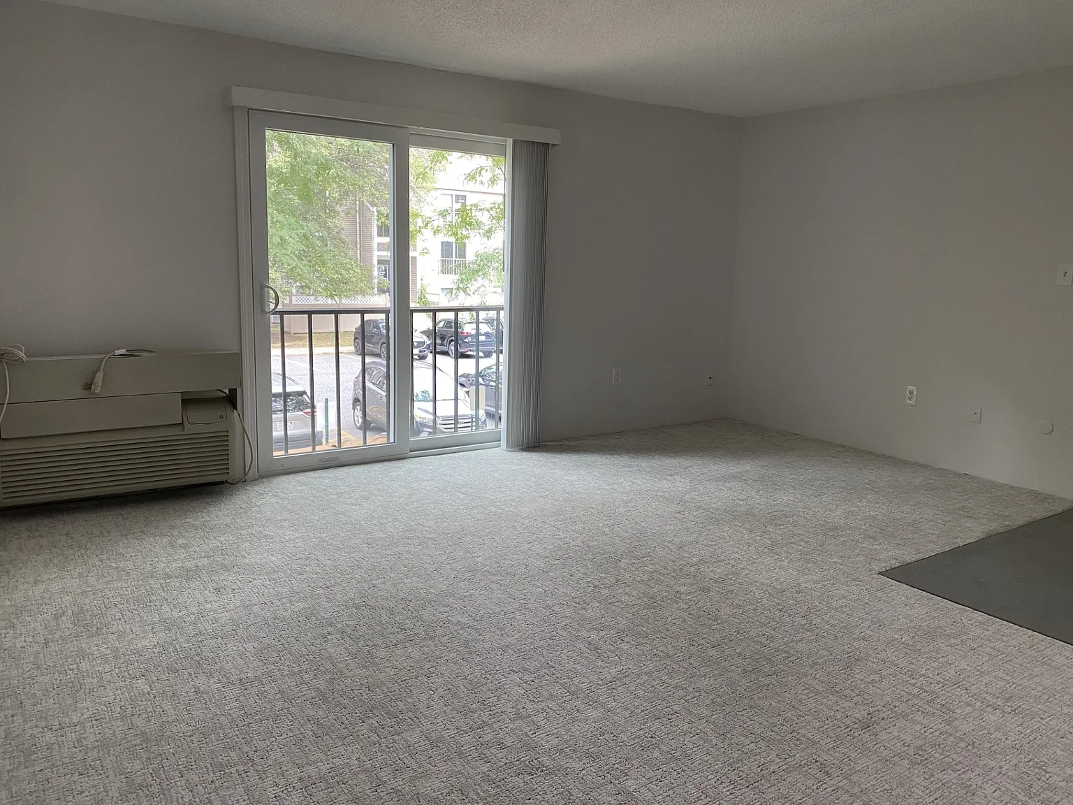 1 bed, 778 sqft, $2,100 — Photo 3