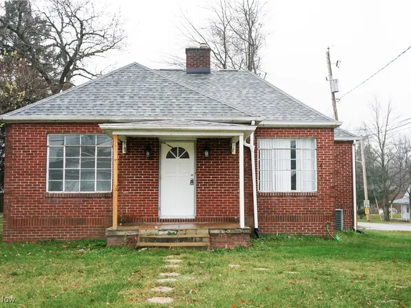 2728 Robbins Ave, Niles, OH 44446