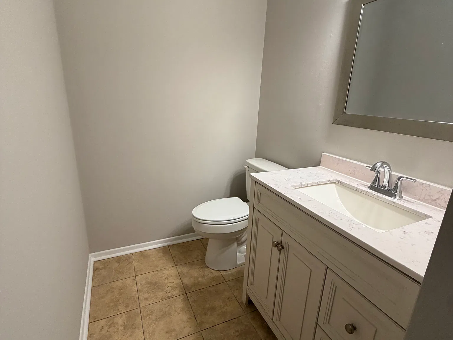 2 bed, 1.5 bath, 1047 sqft, $2,100 — Photo 4