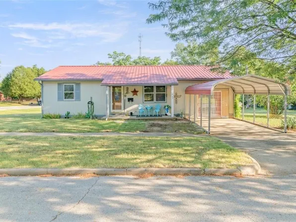 823 W 6th St, Fort Scott, KS 66701