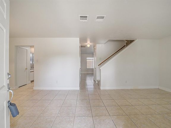 3rd image of 3815 E Traditions Ct