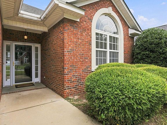 5th image of 617 Park Place Dr