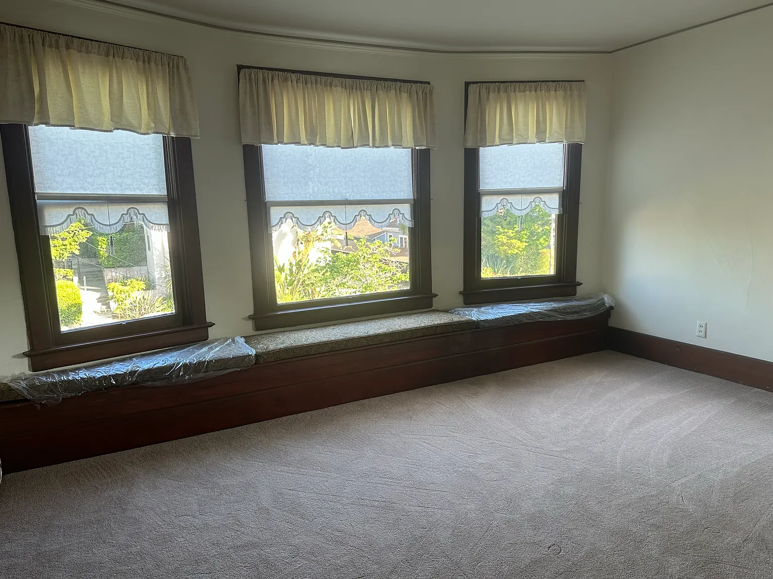 W Islay St, Santa Barbara — Photo 1
