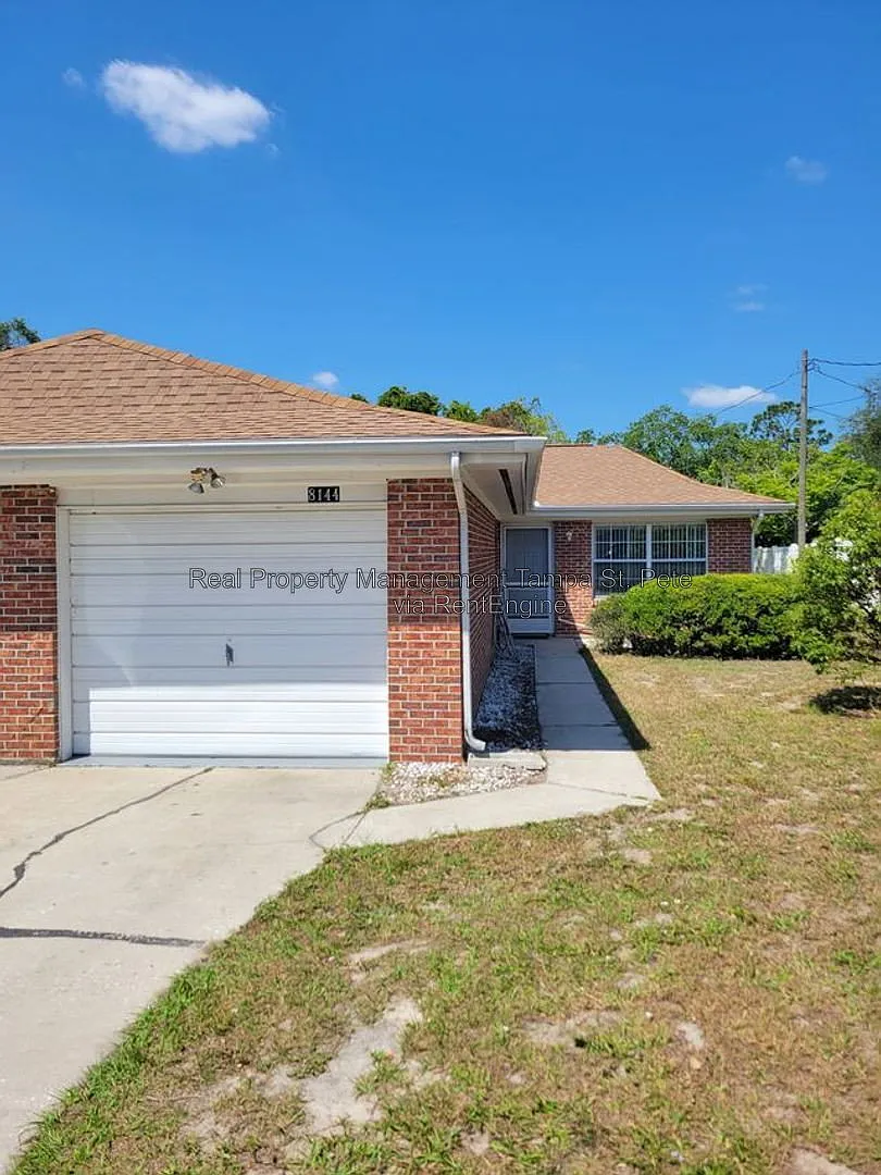 2 bed, 1.0 bath, 800 sqft, $1,299 — Photo 1