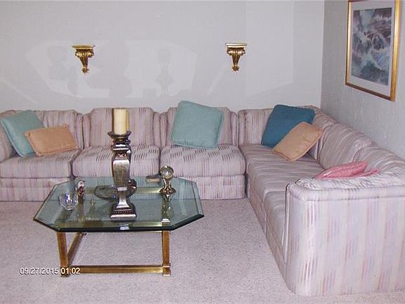 3rd image of 729 Kiowa Dr W