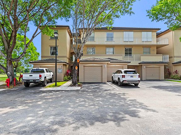 2nd image of 2060 Greenview Shores Blvd APT 318