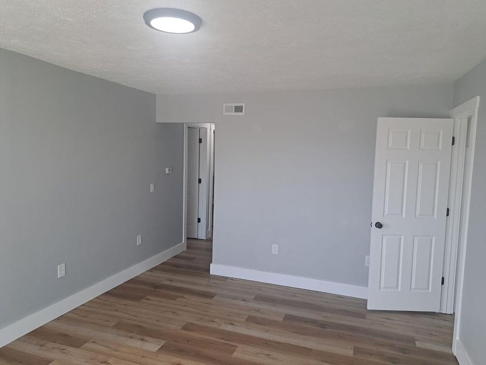 1st image of 9469 Noble Ln Unit A