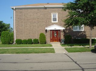 7953 Lowell Ave APT 2, Skokie, IL 60076