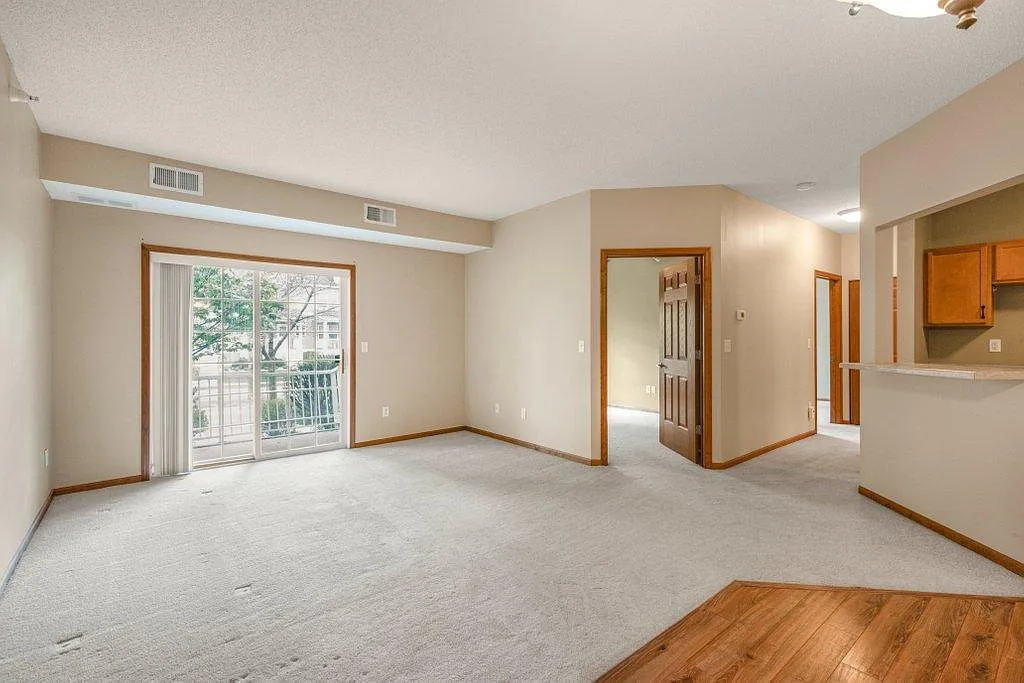 2 bed, 1.0 bath, 987 sqft, $1,500 — Photo 4