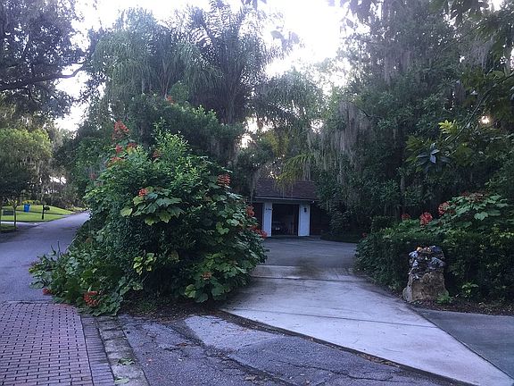 5th image of 2000 Summerland Ave