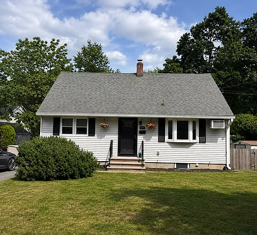 479 S Pleasant Ave Photo 1