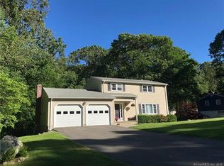 37 Partridge Hollow Rd, Gales Ferry, CT 06335