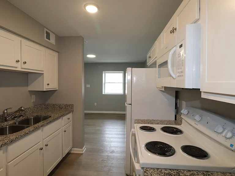 203 S 1st St #105 — Photo 6
