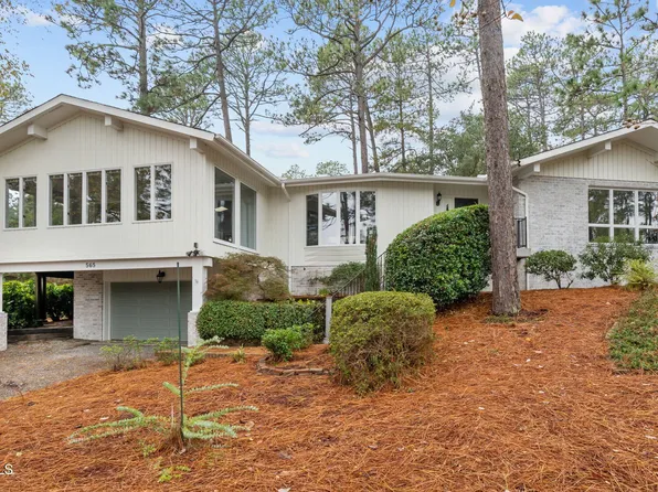 565 Lake Forest Drive SE, Pinehurst, NC 28374