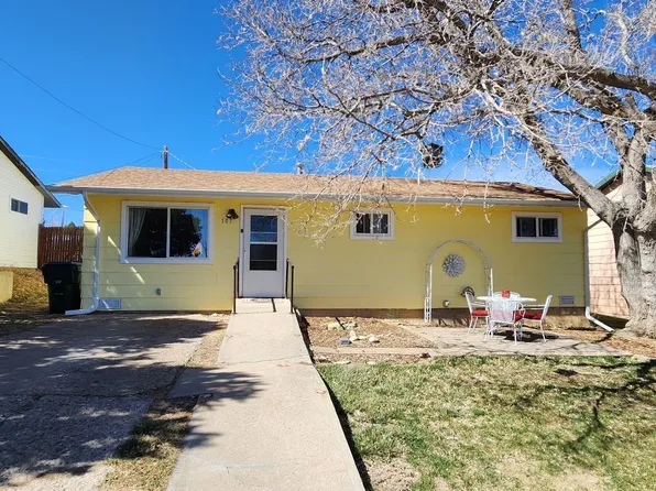 107 Stout Ave, Walsenburg, CO 81089