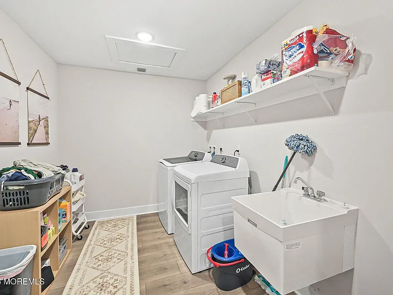 4039 Heron Dr — Photo 31